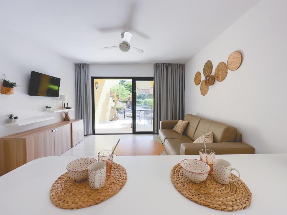 Seaside Apartment Corralejo : A Cozy Holiday Home In A Peaceful Well Located Green Complex Экстерьер фото